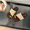 Sandalias elegantes y cómodas para uso casual, perfectas para salidas a la playa, ir de compras y looks de lujo ligero en 2026. Sencillo y práctico para reuniones pequeñas y salidas cotidianas