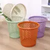 Cesto de Papel Oco para Casa Simples Banheiro Sala de Estar Lixeira de Plástico Cesto de Lixo Oco para Casa Cesto de Papel Atacado