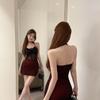 Celebridade da Internet Doce e Sexy Flor Decorativa Alça de Pescoço Tomara-que-caia Saia com Costura Sensação de Rede Hot Girl Vestido Bodycon Emagrecedor
