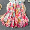 Vestido feminino estilo europeu e americano, ombro a ombro, com babados na cintura, comprimento até a cintura, saia de chifon estampada com fenda e balanço