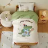 Conjunto de tres piezas de algodón 100% clase A para jardín de infantes, juego de edredón de satén de algodón puro para bebés y niños pequeños, juego de funda de edredón bordada de siete piezas