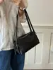 Bolsa de Almohada de Nylon Roja Súper Caliente de Corea para Mujer Estilo Nuevo 2026 Gran Capacidad Ligera Versátil para Viajar al Trabajo Bolso de Hombro Único Cruzado