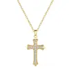 Collar cruz de acero de titanio con diamantes, cadena versátil para la clavícula de moda de lujo ligero, joyería de colgante de alta gama para mujer