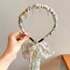 Elegante Faixa de Cabelo com Laço de Fita de Bolinhas para Mulheres, Pente 3D Plissado, Tiara Doce para Usar ao Contrário, Presilha de Cabelo para Lavar o Rosto, Acessório de Cabelo