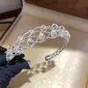 Pulsera nueva de cristal hueco estilo coreano, elegante y lujosa, sensación de alta gama, diseño de nicho, joyería versátil y de moda para mujer