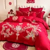 Conjunto de Casamento de Quatro Peças Bordado de Dragão e Fênix Chinês de Luxo Vermelho Colcha Feliz Lençol Capa de Edredom Nova Roupa de Cama para Quarto de Casamento
