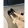 2025 Moda Outono e Inverno Versátil Sapatos Baixos de Solado Plano de Uma Linha Gorro Sapatos Forrados de Lã Quentes Sapatos Peludos Sapatos Femininos