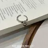 Anillo abierto negro brillante con diamantes y colgante de corazón colgante, estilo dulce y fresco, diseño de alta gama, anillo ajustable