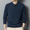 Hot2025 Nova Camisa de Tricô Masculina Outono Estilo Coreano Slim Fit Casual Gola Lapela Cor Sólida Manga Longa