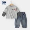 Conjunto de Duas Peças: Camiseta de Manga Longa e Calça Jeans para Meninos, Estilo Primavera e Outono, Novo Conjunto 2026, Roupas Infantis, Moda de Outono para Crianças