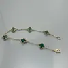 Pulsera Vanjia de Mini Flor de Seis Hojas y Trébol de Cuatro Hojas para Mujer, Versión Alta, Completamente Diamantada, Pulsera de Verano, Nicho de Gama Alta, Ins