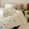 Conjunto de Quatro Peças de Algodão Escovado de Alta Qualidade Toalha Bordada Espessa Bordado em Toalha Capa de Edredom de Algodão Escovado Lençol de Cama