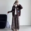 Colección de otoño para niñas: Conjunto de cárdigan de punto estilo coreano y pantalón de pierna ancha a cuadros nuevo 2026