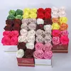 Cubo de Abrazo Cuadrado de Flores Eternas Transfronterizo 4 Rosas Reales Día de San Valentín Chino Navidad Caja de Regalo de Flores Eternas Fábrica Venta al por Mayor