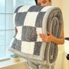 Manta de invierno gruesa de tres capas, acolchada, de doble cara, de franela coral y lana de cordero, ideal para la siesta en la oficina.