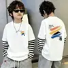 Camiseta de manga larga a rayas tipo dos piezas para niños, 100% algodón, cuello redondo estiloso, camiseta básica de otoño para niños