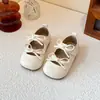 Zapatos de Cuero para Niñas 2025 Otoño Nuevos Zapatos Infantiles Niñas Pequeñas Suela Suave Zapatos de Princesa Moño Mocasines para Niños Pequeños