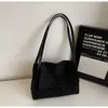 Bolsa de Gran Capacidad para Mujer 2025 Otoño e Invierno Nuevo Bolso Tote de Gama Alta para Viajes Diarios Bolso de Hombro Versátil y de Moda Tendencia