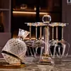 Juego de copas de vino color vino tinto de lujo ligero con detalles de diamantes dorados Decantador giratorio Adornos para copas de vino para el hogar para regalos