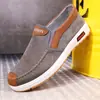 Zapatos de tela nuevos estilo Pekín antiguo para hombre, mocasines sin cordones, antideslizantes, resistentes al desgaste, zapatos casuales de trabajo, zapatillas de lona transpirables