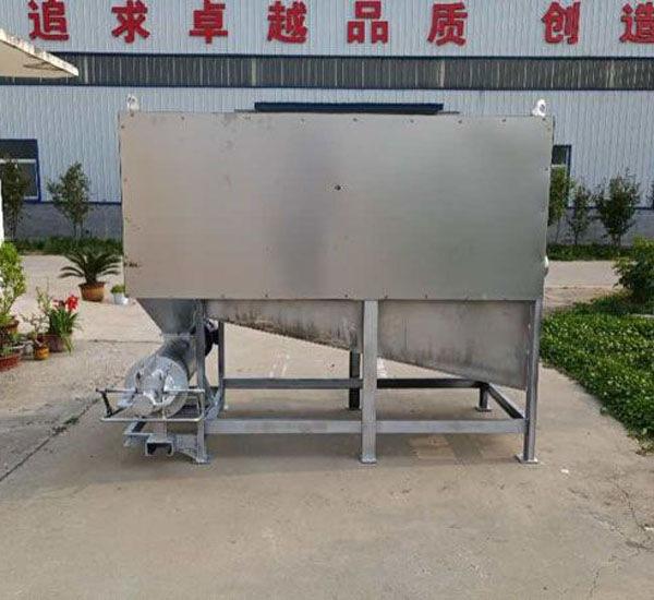 small4_15692215401135923