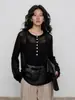 Suéter Preto de Malha de Alta Qualidade Estilo Francês com Gola Henley de Manga Longa para Mulheres, Caimento Solto, Emagrecedor, Top Levemente Transparente para Primavera e Outono