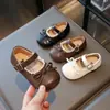 2026 Primavera Nuevos Zapatos de Cuero para Niñas Zapatos de Princesa Zapatos de Baile para Niños Suela Blanda Planos con Lazo Venta al por Mayor