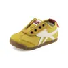 Topstar2024 Nuevo Otoño Zapatos Deportivos para Niños de Suela Blanda Estilo Coreano Velcro Zapatos para Niños Dropshipping