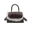 Bolsa Pequeña Cuadrada de Encaje Estilo Dulce para Llevar en la Mano para Mujer 2025 Otoño Nueva Bolsa de Hombro con Lazo Versátil Bolso Cruzado