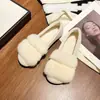 Invierno ancho no cansa suela blanda pies pie más terciopelo pelo zapatos zapatos de mujer talla grande zapatos de algodón para exteriores zapatos de frijol gordo nuevo 2026