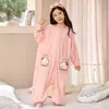 Pijama de una pieza térmico de forro polar para niños Otoño/Invierno Lindo estilo coreano Cálido Anti-patada Ropa para el hogar Saco de dormir para bebé Niñas pequeñas Estudiantes