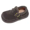 Sapatos de algodão para neve com veludo plus, antiderrapantes, sola grossa, femininos, novo estilo 2026, de inverno, que aumentam a altura, quentes, retrô, sapatos Birkenstock