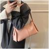 Bolsa Pequena Moda Retrô para Mulheres 2025 Nova Tendência de Primavera Bolsa Transversal Simples Textura de Nicho Bolsa de Ombro Estilo Western