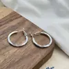 Pendientes de Aro Grandes Lisos de Lujo Ligero y Gama Alta para Mujer Diseño de Nicho Simples Elegantes Versátiles Pendientes Pendientes