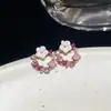 Brincos de pérola com flor de diamante vazada de agulha de prata para mulheres, moda simples, frescos, personalidade, joia de orelha versátil
