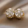 Pendientes de Clip para Oreja con Succión Magnética de Diseño Super Brillante Han Feng Completamente Incrustados con Diamantes para Mujer, Nicho Creativo, Celebridad de Internet, Pendientes Distintivos