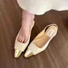 Sandalias Planas de Punta Fina con Combinación de Colores, Estilo Nuevo Primavera-Verano 2025; Zapatos Planos de Punta Cuadrada Metálica con Talón Plano y Espalda Hueca para Mujer