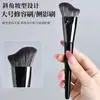 Brocha de Contorno Negra Ondulada A28 Brocha Lateral para el Rostro Que se Adapta a los Contornos del Rostro Brocha de Maquillaje para Contorno de Mejillas Inclinada Venta al por Mayor