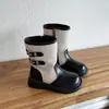 Botas de Moda para Niñas 2026 Otoño Nuevo Estilo Versátiles Elegantes de Caña Media-Alta de Cuero Estilo Coreano Botas de Cuero de Suela Suave de Princesa