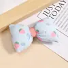 Estilo Dulce Patrón de Fresa Pasador con Lazo Lazo para el Cabello Cuerda para el Cabello Bolso Calcetines Bufanda Ropa para Muñecas Accesorios Venta al por Mayor