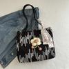 Bolsa de Ombro Texturizada Estilo Coreano Popular Versátil para Todas as Ocasiões Ins Feminina Bolsa Tote Nova de Verão 2024 Feminina