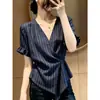 Camisa a rayas de manga corta con cuello en V, elegante y a la moda, nuevo estilo de verano, chic, rejuvenecedora, adelgazante, versátil, top que ciñe la cintura