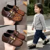 Correas para el pie retro versátiles y cómodas Estampado de leopardo Niñas Otoño 2026 Nuevo Birkenstock Casual para ir al trabajo Suela suave Ligeras Zapatos individuales