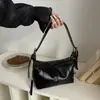 Bolsa Transfronteriza de Gran Capacidad para Mujer Otoño 2026 Nuevo Versátil Moda Hombro Único Tendencia Viaje de Negocios Retro Casual Bolsa de Mano