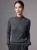 Elegante y refinado suéter fino de lana hilada fina, suave y amigable con la piel, transpirable, adecuado para el uso diario de mujer, se puede usar tanto por dentro como por fuera, top de punto de color liso