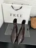 Botas de tornozelo pontudas versáteis estilo europeu e americano costuradas à mão