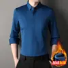 Nova camisa masculina de outono e inverno de marca com forro de fleece e carcela oculta, camisa de fleece integrada espessa, cardigã quente, top liso