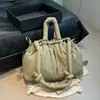 Bolsa de Algodão com Penugem Macia para Mulheres 2025 Outono e Inverno Nova Bolsa de Nylon de Grande Capacidade Ombro Único Transversal Bolsa Tote