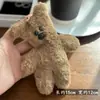 Broche de alfinete de urso de pelúcia de nicho popular de aparência elevada Marrom de celebridade da internet Urso de desenho animado Acessórios super fofos