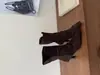 []2026 Otoño/Invierno Nueva Llegada Punta Fina Tacón de Aguja Alto Elegante Moda Francesa Gamuza Plisado Botas de Media Pantorrilla para Mujer